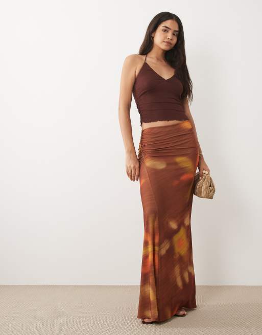 ASOS DESIGN maxi skirt with ruched side detail in blurred sunset print, 2 of 5