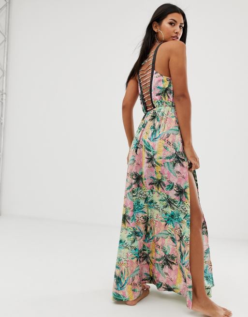 ASOS DESIGN – Maxi-Strandkleid mit tropischem Muster und Gitterdesign hinten