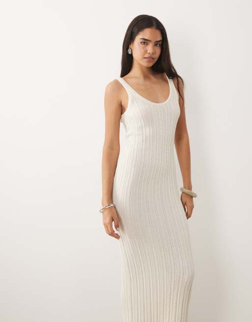 ASOS DESIGN – Maxi-Strickkleid in Ecru mit Laufmaschenstruktur, 3 von 4