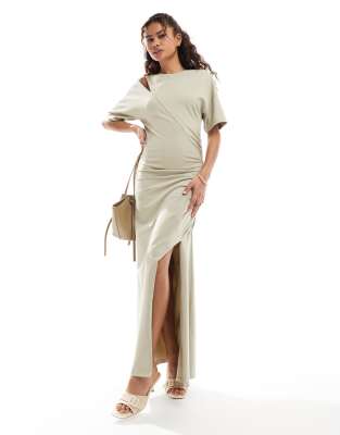 ASOS DESIGN - Maxi-T-Shirt-Kleid in Steinbeige mit geraffter Vorderseite und Schlitz-Neutral