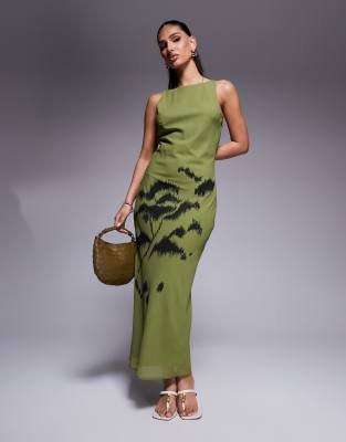 ASOS DESIGN - Maxi-Trägerkleid aus Chiffon mit skizzenhaft plaziertem Blumendruck und U-Boot-Ausschnitt-Grün