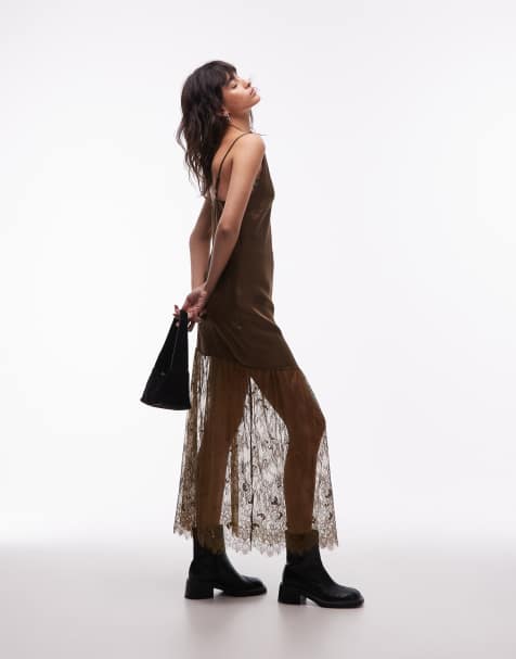 ASOS DESIGN – Maxi-Trägerkleid aus Satin in Olivgrün mit V-Ausschnitt und Spitzenrock - view 1