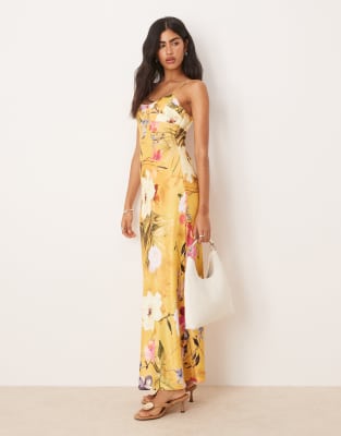 ASOS DESIGN - Maxi-Trägerkleid aus Satin mit tropischem Blumenmuster und Nahtdetail an der Brust-Bunt