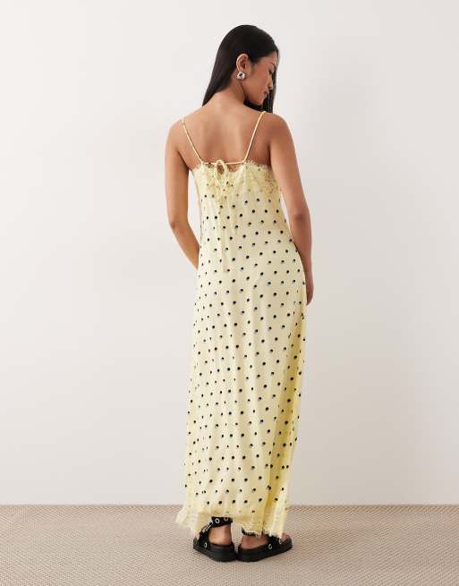 ASOS DESIGN – Maxi-Trägerkleid in Buttermilchgelb mit Spitzenbesatz und Punkte-Print, 4 von 4