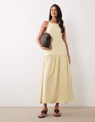 ASOS DESIGN - Maxi-Trägerkleid in Buttermilchgelb mit U-Ausschnitt und tiefer Taille