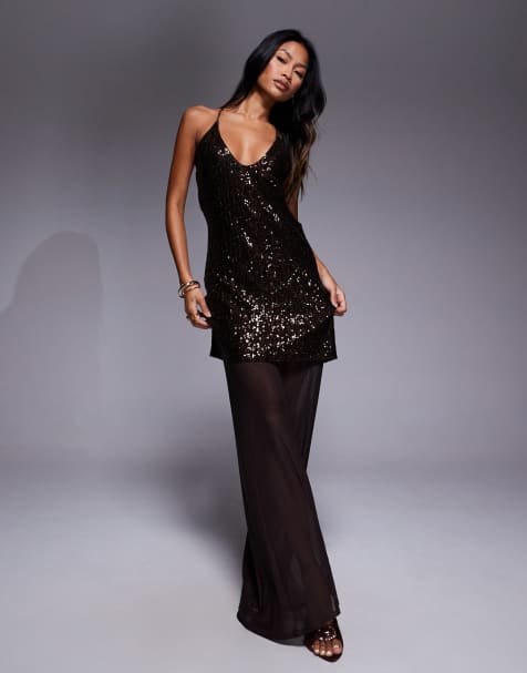 ASOS DESIGN – Maxi-Trägerkleid in Schokobraun mit tiefem Ausschnitt, Paillettenbesatz und transparentem Netzstoffrock - view 1