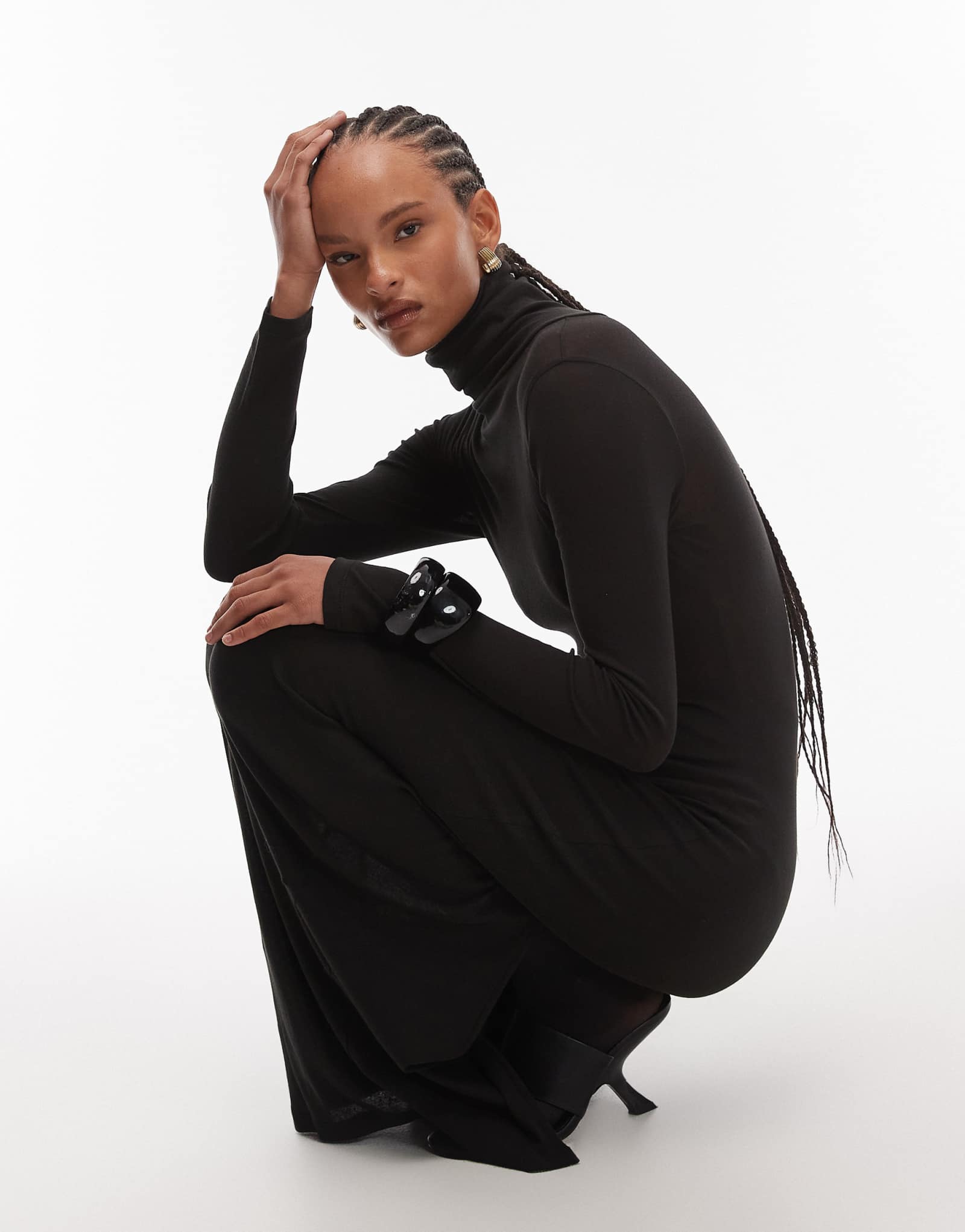 ДИЗАЙНЕРСКОЕ макси-платье ASOS с круглым вырезом горловины черного цвета