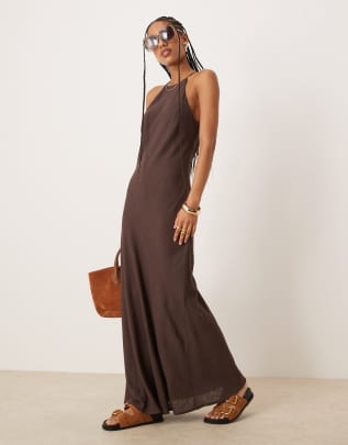 ASOS DESIGN - Maxi zonnejurk met racerhals van linnenmix in bitter chocoladebruin - view 1