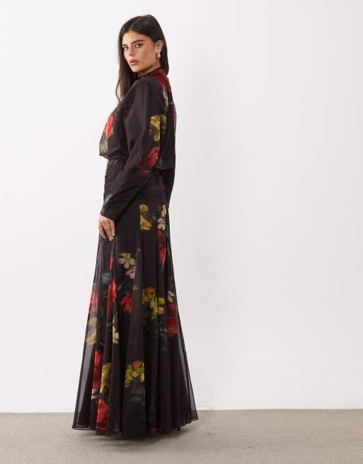 ASOS DESIGN maxikjole i chiffon med smock i taljen, panel og godet i brunt blomsterprint, 3 af 4
