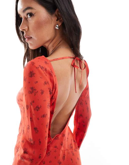 ASOS DESIGN - Maxikjole i satin med blomsterprint og engleærmer samt lav rygudskæring, 3 af 4