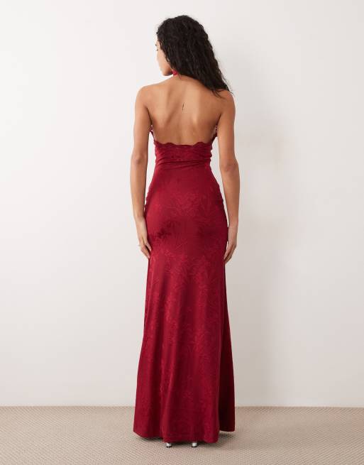 ASOS DESIGN maxikjole i satin med blomstret jacquard, høj hals, blondedetaljer og lårhøj slids i vinrød, 2 af 4