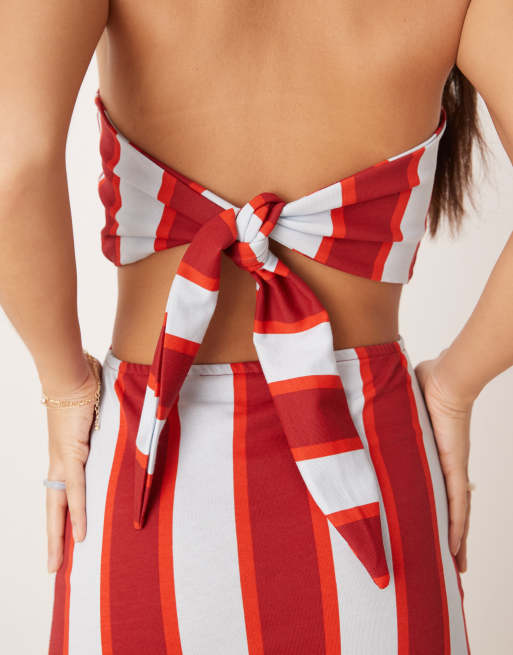 ASOS DESIGN - Maxikjole med halterneck, sløjfedetaljer og røde striber, 4 af 4