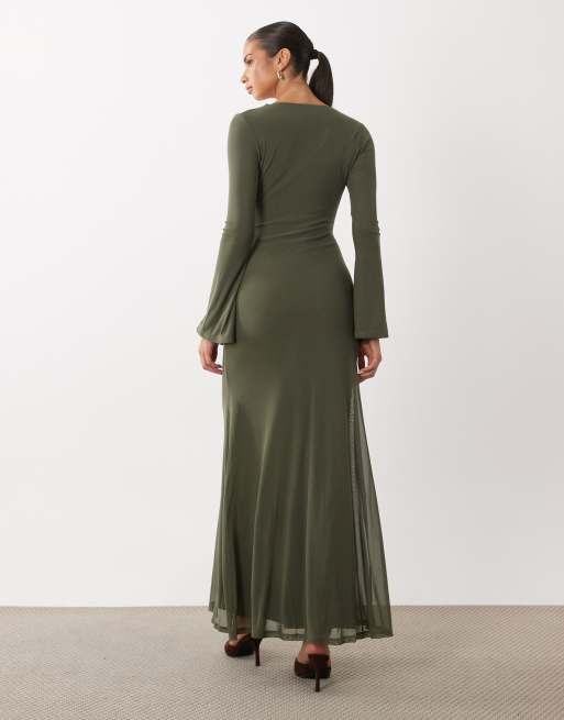 ASOS DESIGN maxiklänning i mesh med utsvängda ärmar och djup urringning med guldfärgad kantdetalj i khaki, 4 av 4