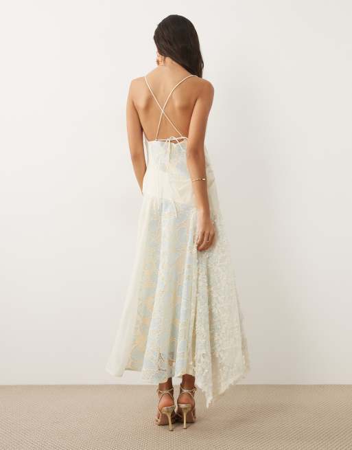 ASOS DESIGN maxiklänning med broderad blommig spets och patchwork i cream, 4 av 4