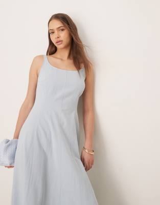 ASOS DESIGN - Maxikleid aus Baumwoll-Leinen in verwaschenem Blau mit eckigem Ausschnitt und Ziernaht