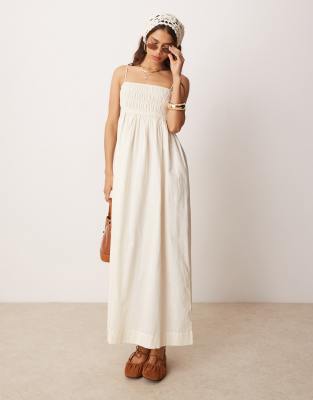 ASOS DESIGN - Maxikleid aus Baumwoll-Satin in Austernbeige mit gesmoktem Dekolleté-Bunt