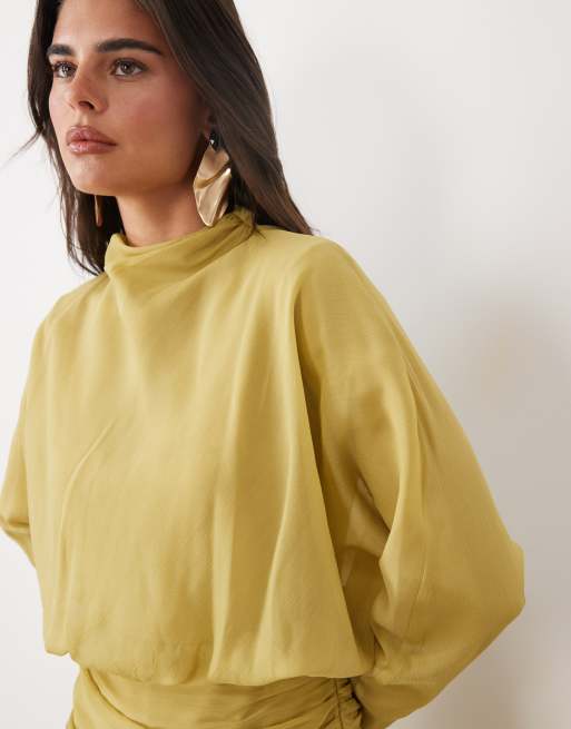 ASOS DESIGN Maxikleid aus Chiffon mit Smokbund und Godet-Einsatz in Olivgrün, 3 von 4