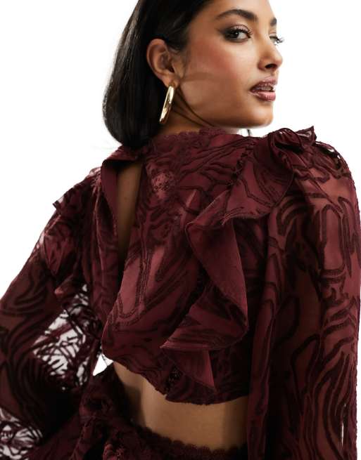 ASOS DESIGN – Maxikleid aus Devoré-Samt in Burgunder mit Zierausschnitt am Bund und Rückenausschnitt, 2 von 4