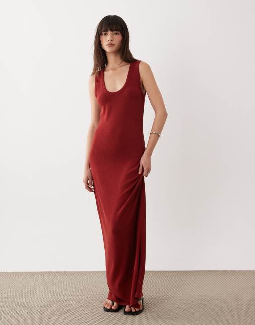 ASOS DESIGN – Maxikleid aus leichtem Bouclé in Rostrot mit U-Ausschnitt, 2 von 4