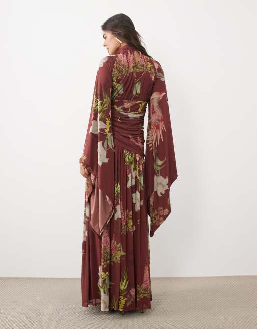 ASOS DESIGN Maxikleid aus Mesh mit Print, hohem Ausschnitt und Wasserfall-Ärmeldetail in Rot mit Blumenmuster, 4 von 4