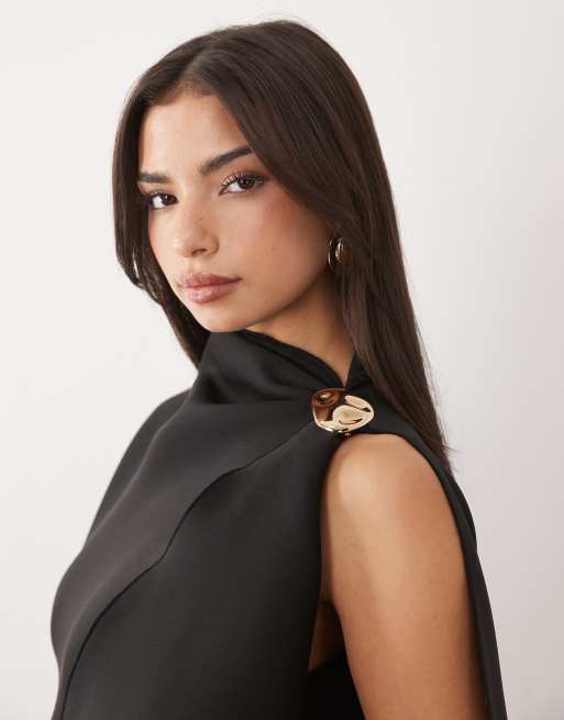 ASOS DESIGN – Maxikleid aus neoprenartigem Material in Schwarz mit Cape-Ärmeln und Schulterbesatz, 3 von 4
