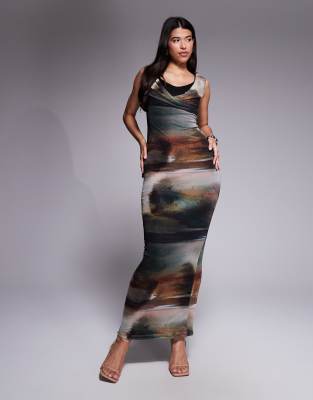 ASOS DESIGN - Maxikleid aus Netzstoff in Neoprenoptik mit integriertem BH und verschwommenem Muster-Bunt