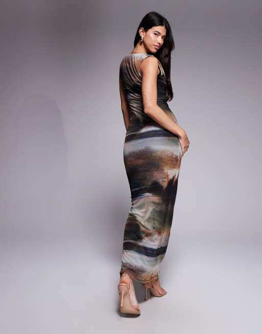 ASOS DESIGN – Maxikleid aus Netzstoff in Neoprenoptik mit integriertem BH und verschwommenem Muster, 4 von 4