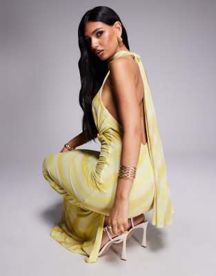 ASOS DESIGN - Maxikleid aus Netzstoff mit verschwommenem Streifenprint, hinten gebundenem Neckholder-Träger und verdreht...