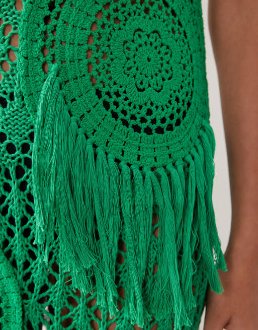 ASOS DESIGN – Maxikleid aus offenmaschigem Häkelstoff in Grün mit Patchwork-Design und Fransen, 3 von 4