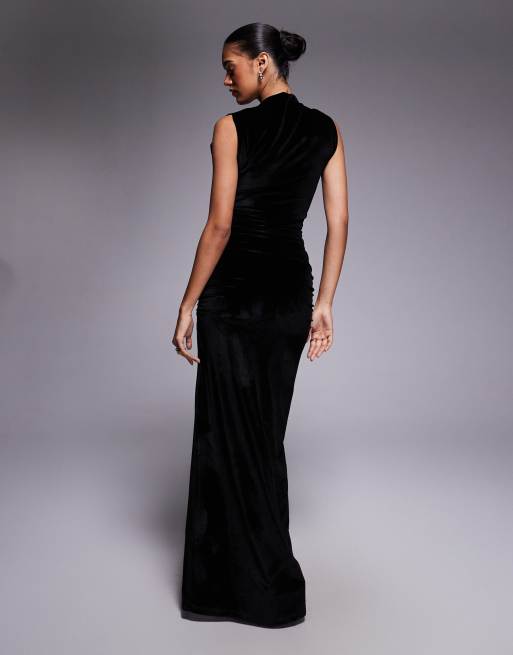ASOS DESIGN – Maxikleid aus Samt in Schwarz mit geraffter Seite und Schlitz bis zum Oberschenkel, 4 von 4