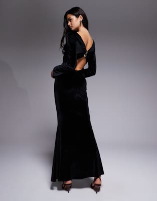 ASOS DESIGN - Maxikleid aus Samt in Schwarz mit verdrehtem Rückendetail und verziertem Metallbesatz
