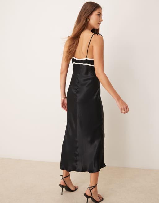 ASOS DESIGN Maxikleid aus Satin in Schwarz mit Kontrastbesatz und Korbchen ASOS