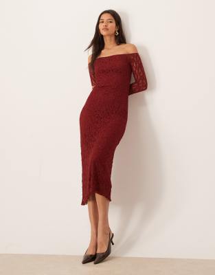 ASOS DESIGN - Maxikleid aus Spitze in Burgunderrot mit Carmen-Ausschnitt