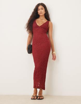ASOS DESIGN - Maxikleid aus Spitze in Burgunderrot mit V-Ausschnitt