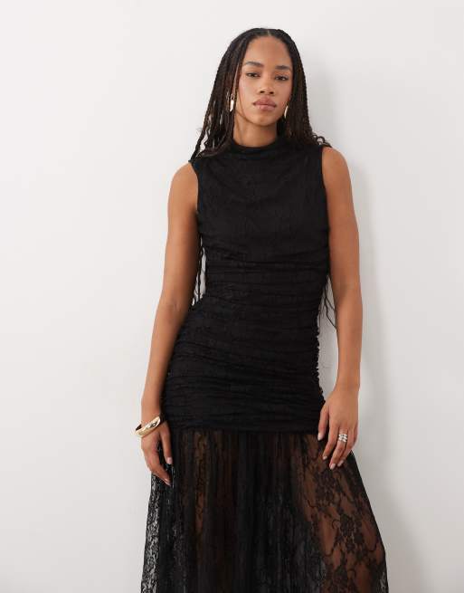 ASOS DESIGN Maxikleid aus Spitze mit tiefer Taille und angesetztem Halsausschnitt in Schwarz, 2 von 4