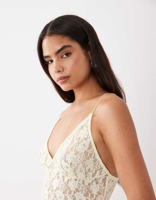 ASOS DESIGN Maxikleid aus transparentem Spitzenmaterial mit Folieneffekt in Gelb, 4 von 4