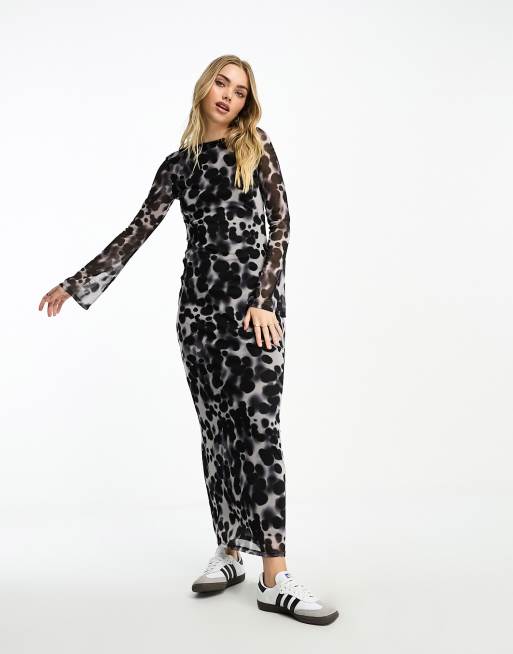 ASOS DESIGN – Maxikleid in Blau aus Netzstoff mit Animal-Print, tiefem Rückenausschnitt und Trompetenärmeln