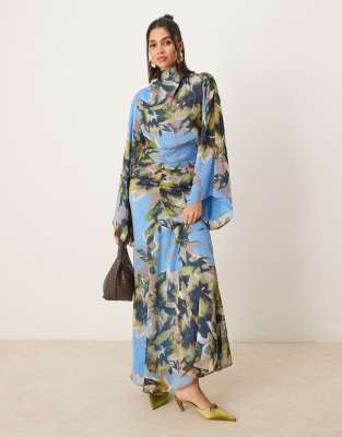 ASOS DESIGN - Maxikleid in Blau mit voluminösen Ärmeln, gerafftem Rock und Blumenmuster-Bunt