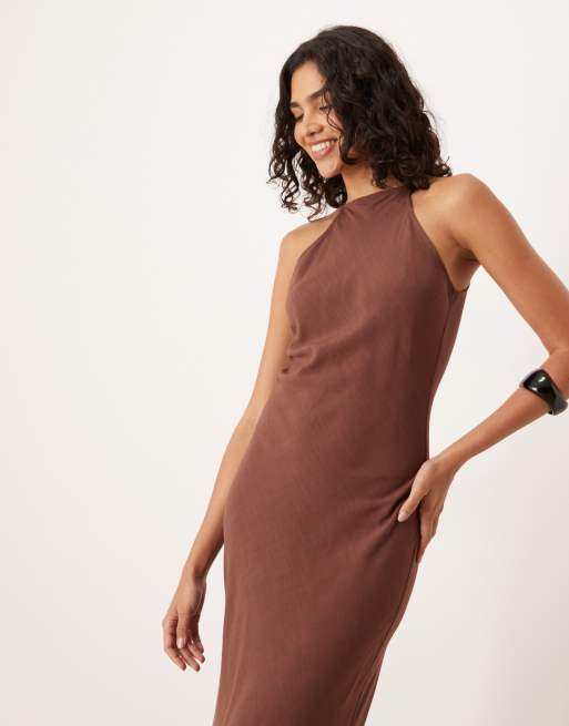 ASOS DESIGN – Maxikleid in Braun mit Racerausschnitt, 3 von 4