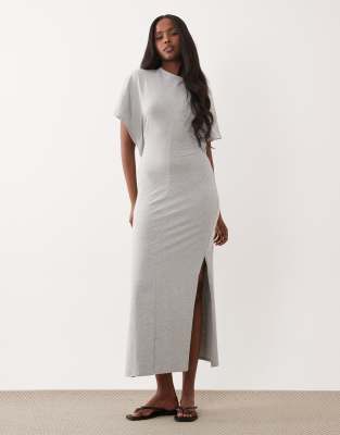 ASOS DESIGN - Maxikleid in Grau mit kurzen Fledermausärmeln und sichtbaren Ziernähten-Brown