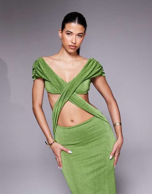 ASOS DESIGN – Maxikleid in Grün mit überkreuzter Vorderpartie und Wasserfall-Rückenausschnitt, 4 von 4