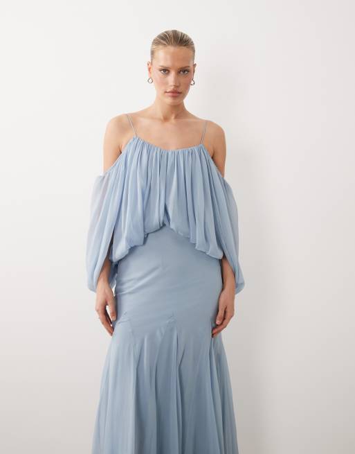 ASOS DESIGN – Maxikleid in Hellblau mit Blouson-Oberteil, geschlitzten Ärmeln und voluminösem Godet-Rockteil, 4 von 4