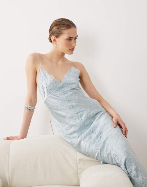 ASOS DESIGN – Maxikleid in Hellblau mit Trägern, Spitzendetail und Knopfleiste vorn - view 1