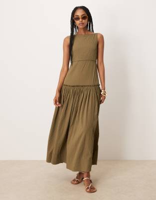 ASOS DESIGN - Maxikleid in Olivgrün mit Knitteroptik, U-Boot-Ausschnitt und Ziernaht