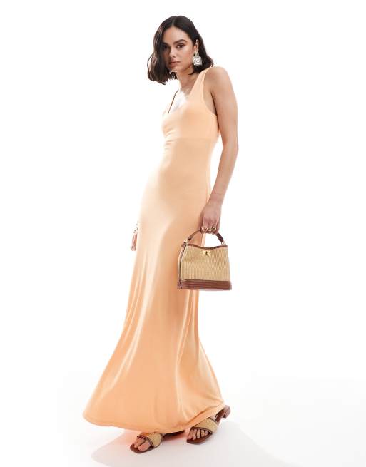 ASOS DESIGN – Maxikleid in Pfirsich mit U-Ausschnitt und langem Saum