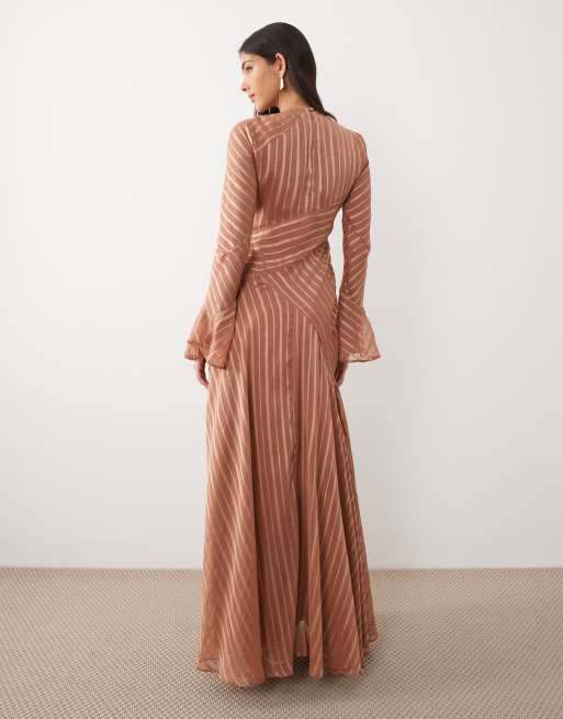 ASOS DESIGN – Maxikleid in Rostrot mit Streifen und ausgestellten Ärmeln, 4 von 4