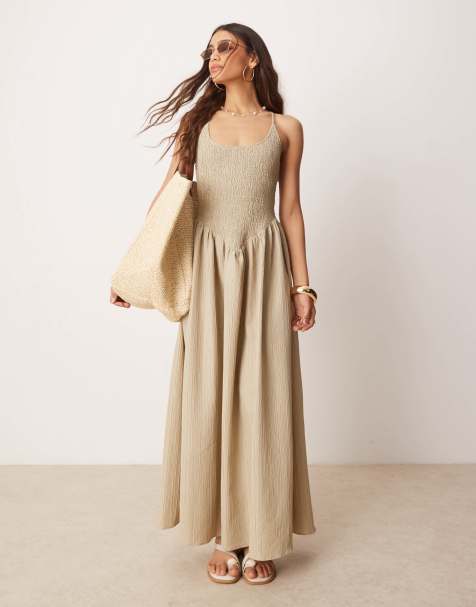 ASOS DESIGN – Maxikleid in Sandgelb mit Knitterstruktur, hinten überkreuzten Trägern und U-Ausschnitt - view 1