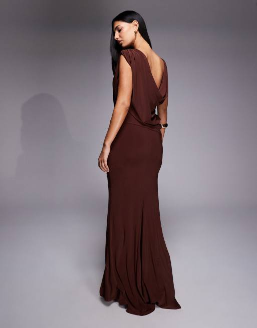 ASOS DESIGN – Maxikleid in Schokobraun mit asymmetrischer Drapierung und Wasserfallausschnitt am Rücken, 4 von 4