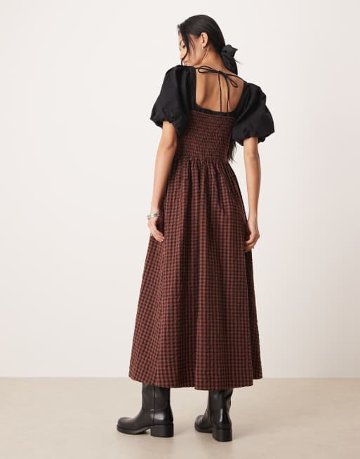 ASOS DESIGN – Maxikleid in Schokobraun mit gesmoktem Oberteil, Puffärmeln und Vichy-Karo, 4 von 4