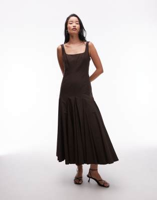 ASOS DESIGN - Maxikleid in Schokobraun mit Nahtdetails und eingesetzten Bahnen-Brown